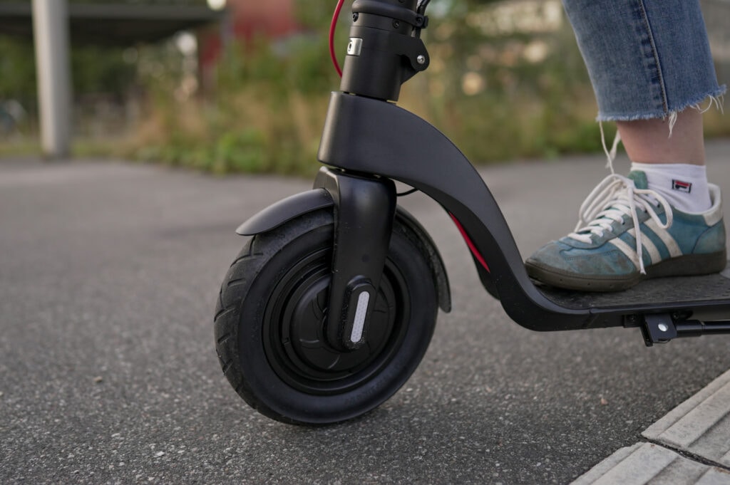 10-tommer fronthjul og motor på gorunner comfort el-løbehjul